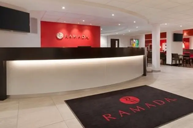 Ramada Wakefield - Lobi
