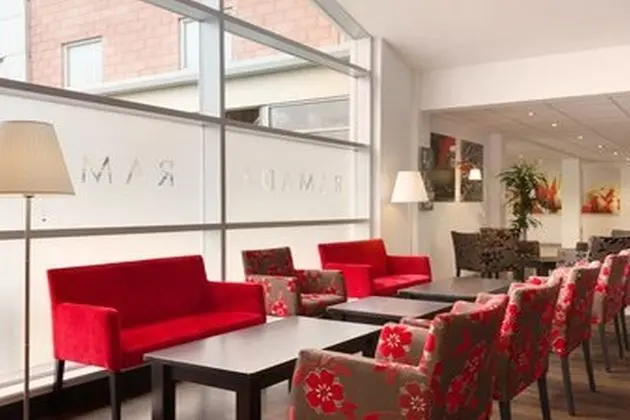 Ramada Wakefield - Yeme / İçme