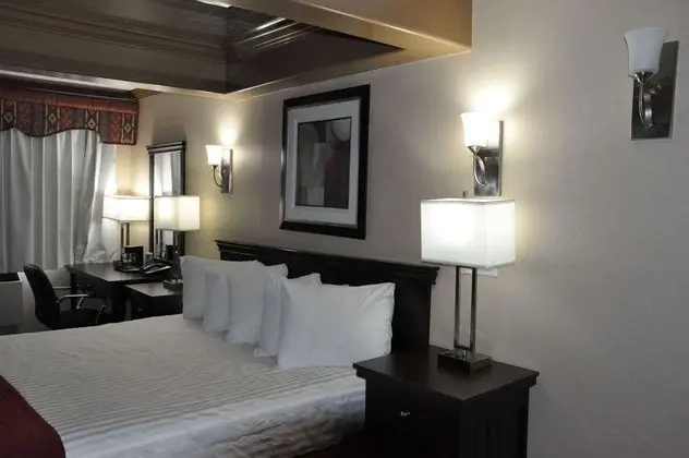 RAMADA BY WYNDHAM ABBOTSFORD