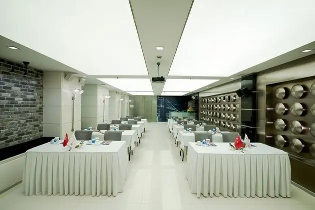 Ramada by Wyndham Ankara - Toplantı Odası