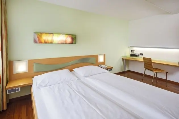 Ramada by Wyndham Baden Hotel du Parc - Oda