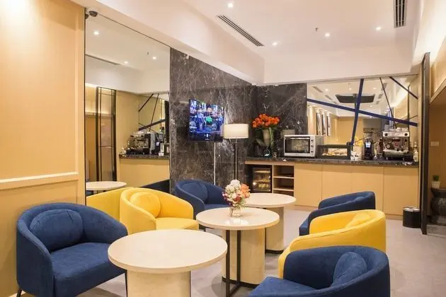 Ramada by Wyndham Bangkok Sukhumvit 11 - Dış Mekan