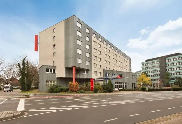 Ramada by Wyndham Bottrop - Dış Mekan