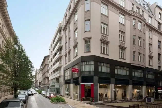 Ramada by Wyndham Budapest City Center - Dış Mekan