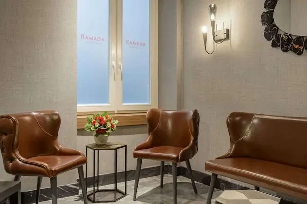 Ramada by Wyndham Budapest City Center - Lobi