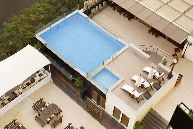 Ramada by Wyndham Chennai Egmore - Havuz