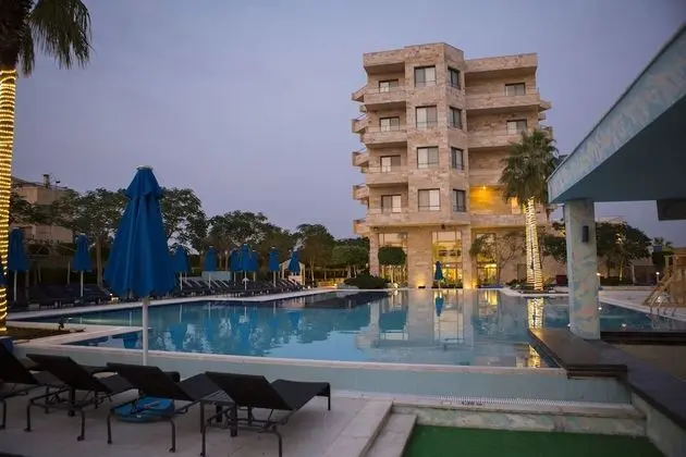 Ramada Resort by Wyndham Dead Sea - Havuz