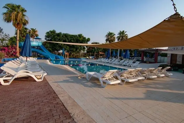 Ramada Resort by Wyndham Dead Sea - Plaj