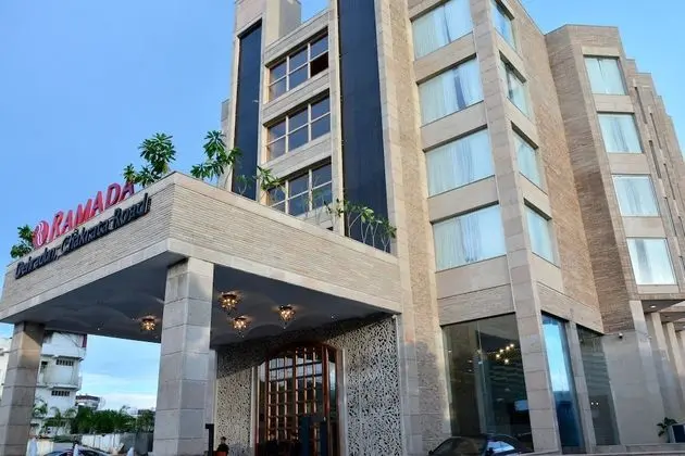 Ramada by Wyndham Dehradun Chakrata Road - Dış Mekan