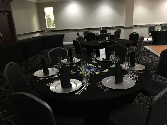 Ramada by Wyndham Des Moines Airport