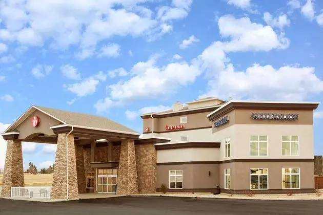 Ramada by Wyndham Drayton Valley