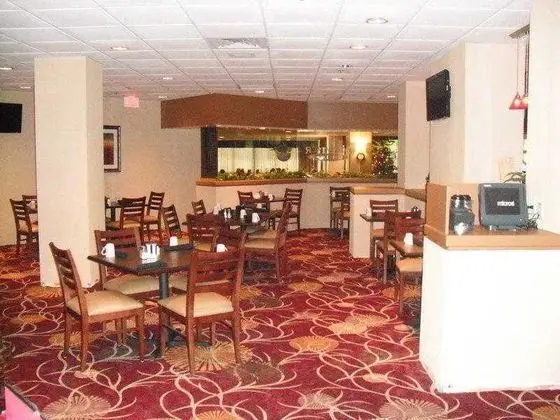 Ramada by Wyndham East Syracuse Carrier Circle - Genel