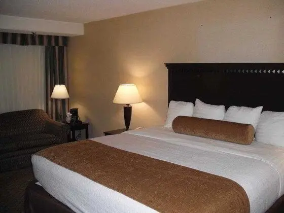 Ramada by Wyndham East Syracuse Carrier Circle - Genel