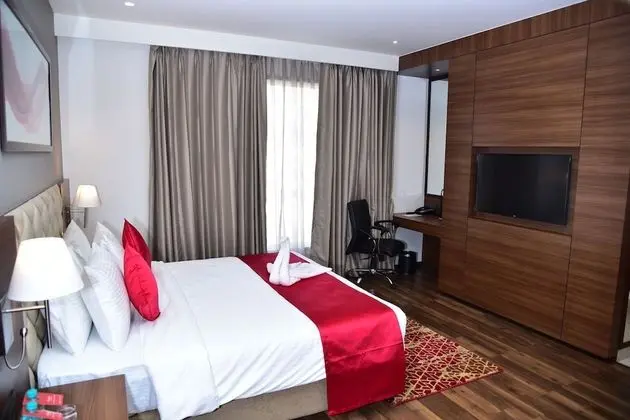 Ramada by Wyndham Gandhidham Shinay - Oda