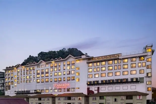 Ramada by Wyndham Gangtok Hotel & Casino Golden - Dış Mekan