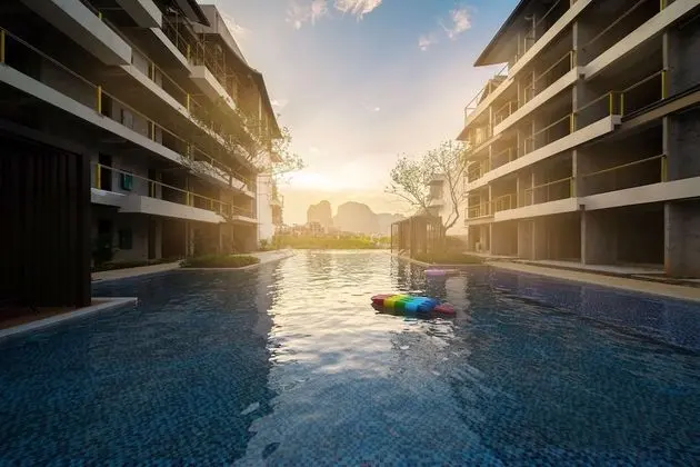 Ramada by Wyndham Guilin Yangshuo Resort - Havuz