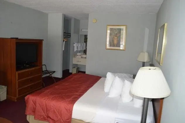 Ramada by Wyndham Hazleton