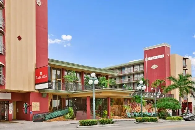 Ramada by Wyndham Hollywood Downtown
