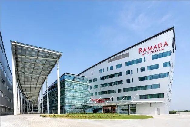 Ramada By Wyndham Huzhou Wuxing