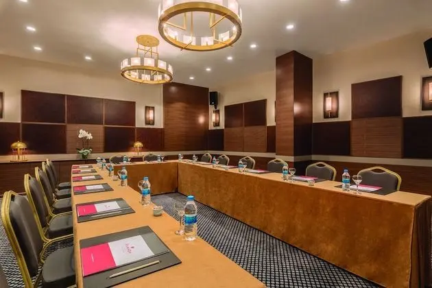 Ramada by Wyndham İstanbul Golden Horn - İş / Konferans