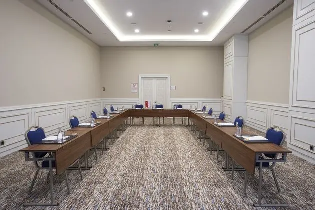 Ramada by Wyndham İstanbul Merter - Toplantı Odası