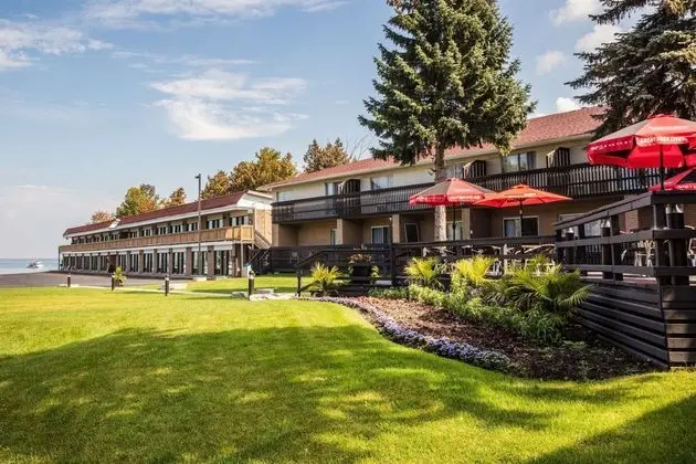 Ramada by Wyndham Jacksons Point - Dış Mekan