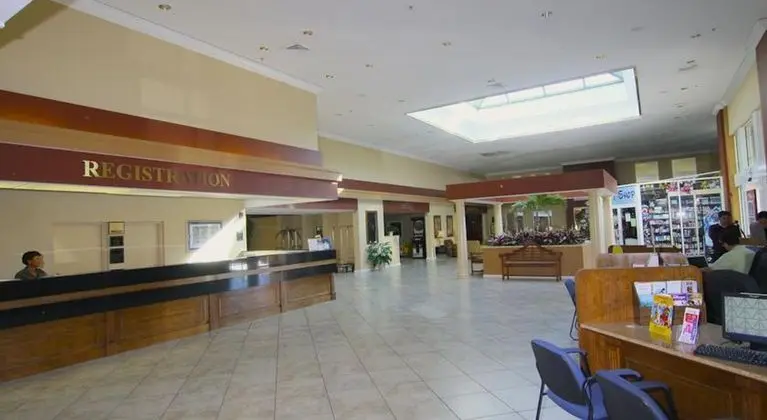 Ramada by Wyndham Kissimmee Gateway - Lobi