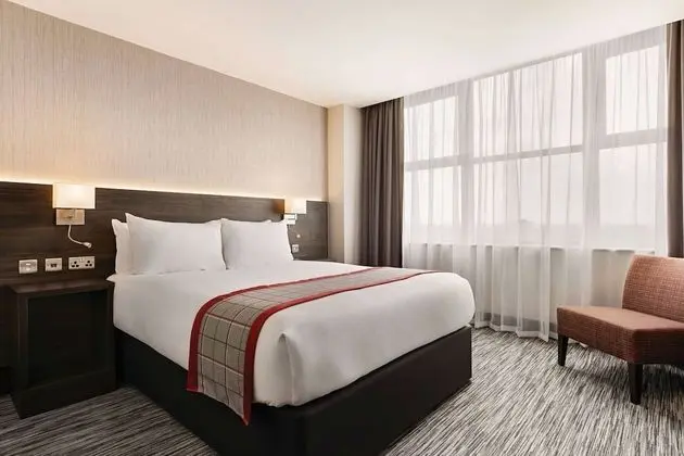Ramada by Wyndham Leeds East - Oda