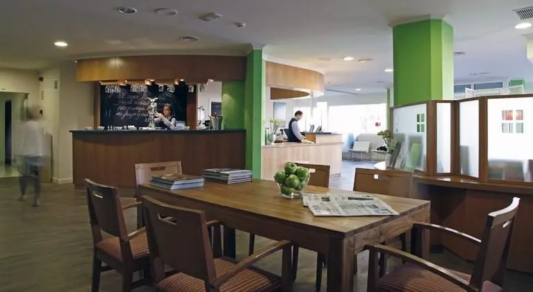 Ramada by Wyndham Madrid Tres Cantos - Lobi