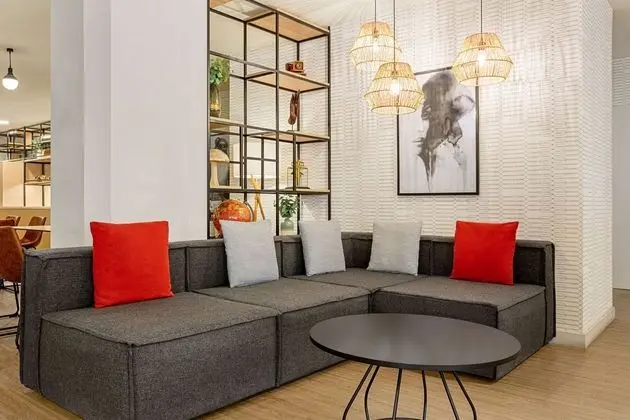 Ramada by Wyndham Madrid Tres Cantos - Lobi
