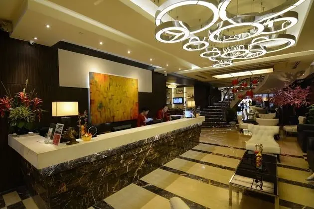Ramada by Wyndham Manila Central - Lobi
