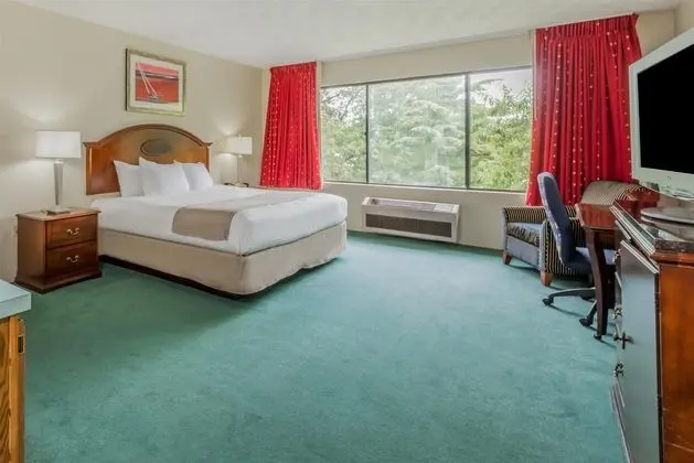 Ramada by Wyndham Middletown Newport Area