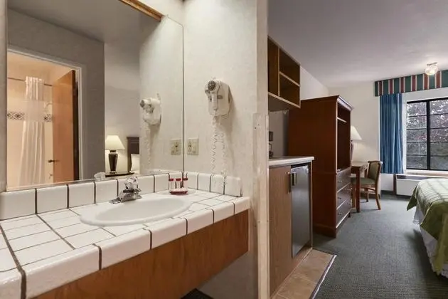 Ramada by Wyndham Mountain View