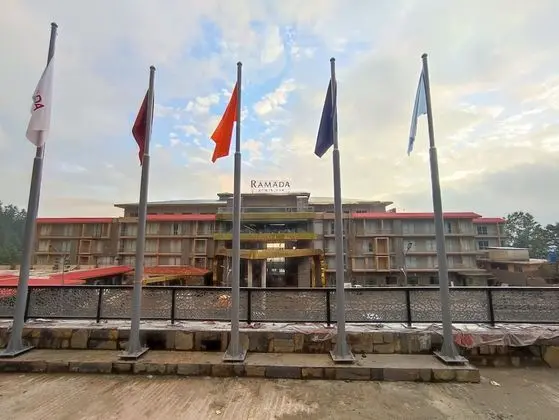 Ramada by Wyndham Murree Lower Topa Resort - Dış Mekan