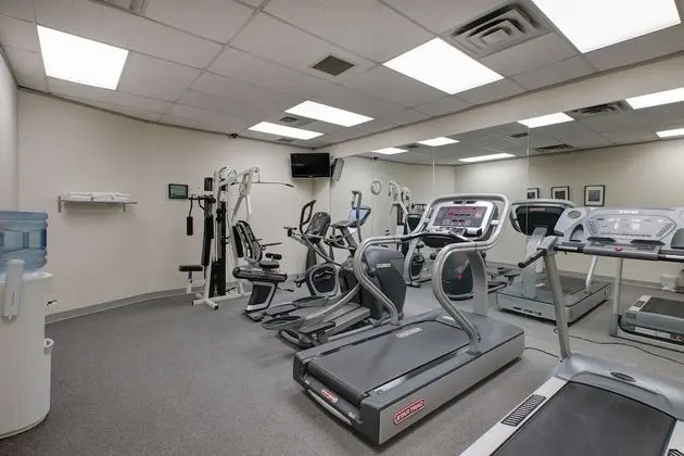 Ramada by Wyndham Nisku Edmonton Airport - Fitness