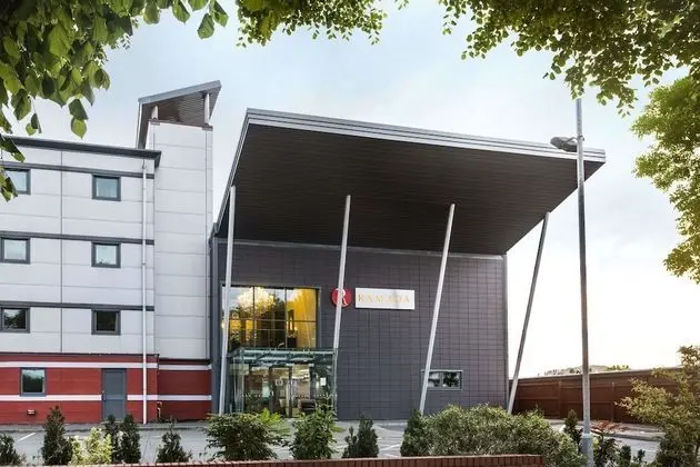Ramada by Wyndham Oldbury Birmingham - Dış Mekan