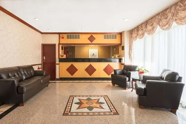 Ramada by Wyndham Pikesville/Baltimore North - Lobi