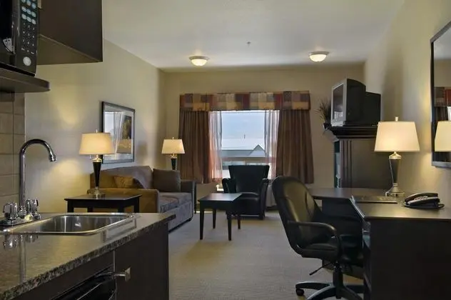 Ramada by Wyndham Pincher Creek
