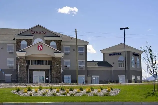 Ramada by Wyndham Pincher Creek
