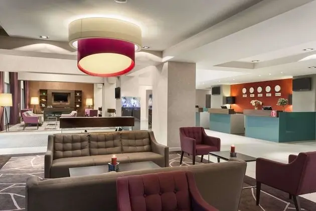 Ramada by Wyndham Pitesti - Lobi
