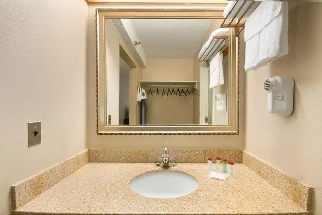 Ramada by Wyndham Raleigh