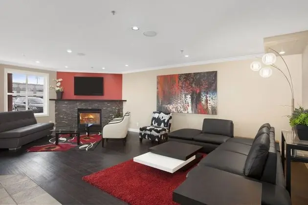 Ramada by Wyndham Sherwood Park - Lobi