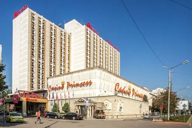 Ramada by Wyndham Sofia City Center - Dış Mekan