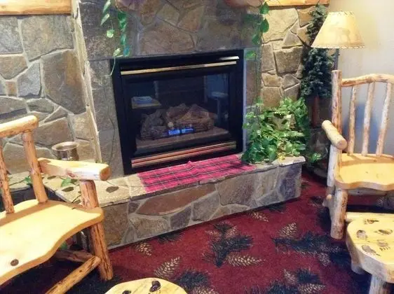 Ramada by Wyndham Summerset Rapid City West - 1