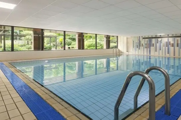 Ramada by Wyndham Telford Ironbridge - Havuz