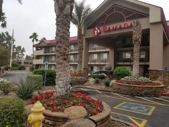 Ramada by Wyndham Tempe/At Arizona Mills Mall - Dış Mekan