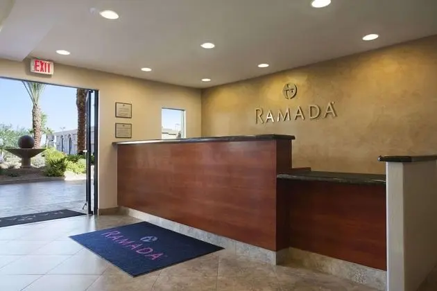 Ramada by Wyndham Tempe/At Arizona Mills Mall - Lobi