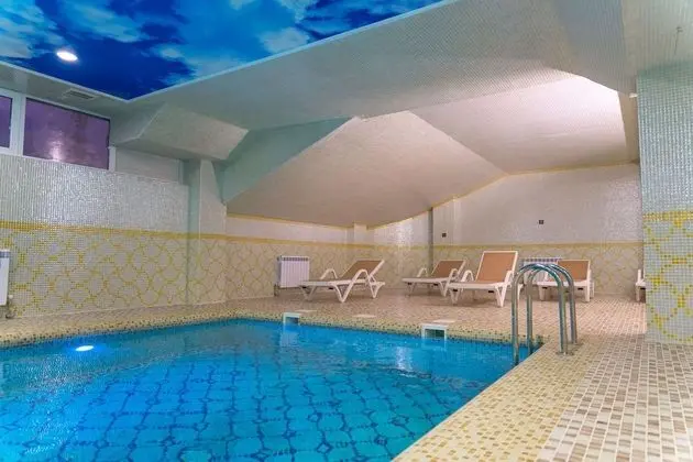 Ramada By Wyndham Turkistan - Havuz