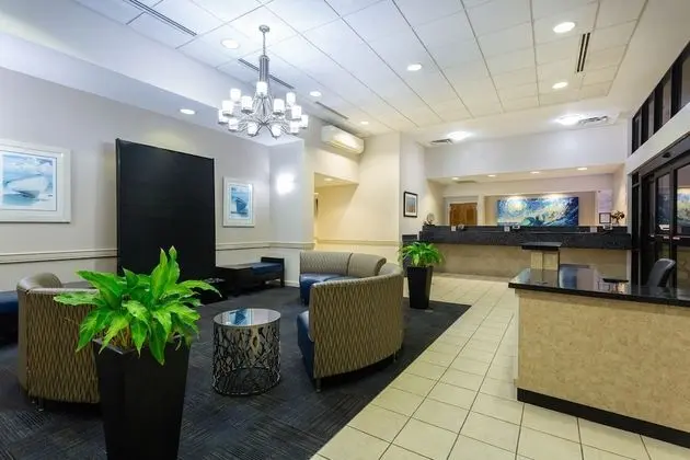Ramada by Wyndham Virginia Beach - Lobi