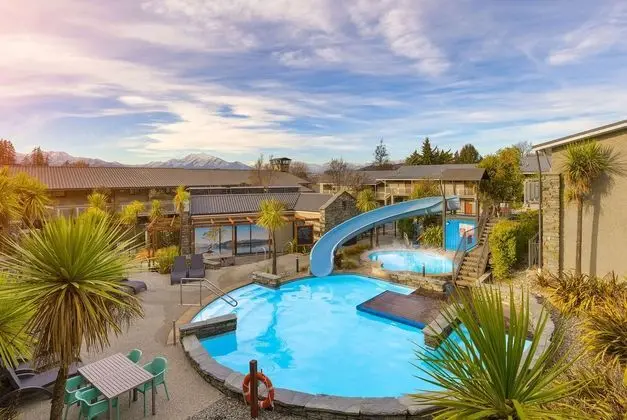 Ramada Resort by Wyndham Wanaka - Havuz